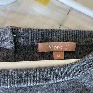 Rare color-buttoned back gray cashmere sweater